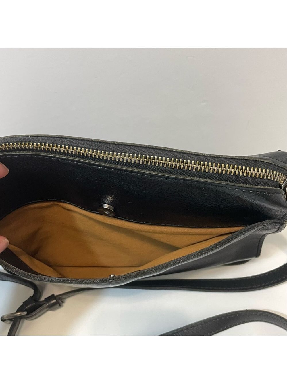 Patricia Nash Nazaire Equestrian Black Leather Bag Heritage Horseshoe EUC - Picture 8 of 16